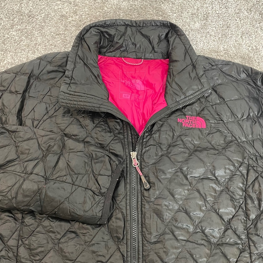 North Face Puffer Jacket Womens Small Thermoball Quilted Black Pink